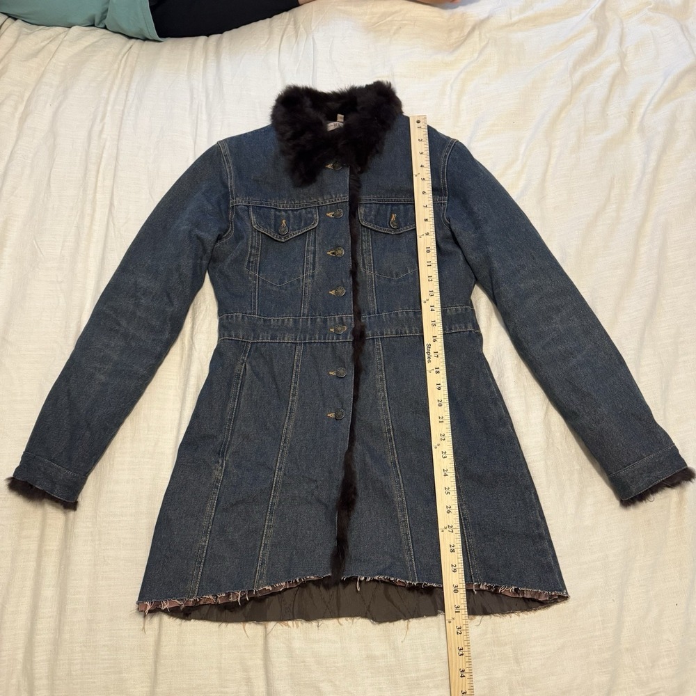 VTG Mojo Moda Women's Denim Coat Rabbit Fur Trim Distressed Med 90s Y2K Mob Wife - Picture 3 of 11